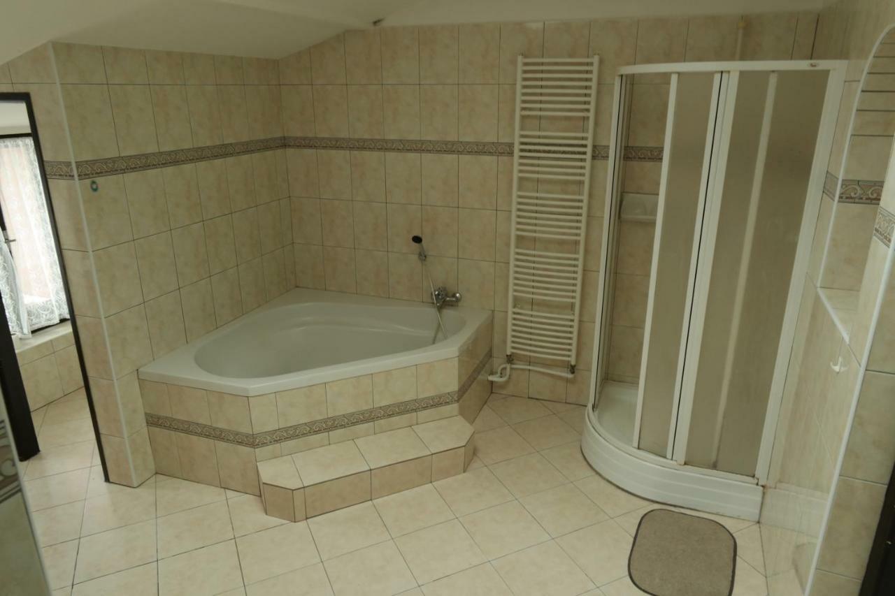 Apartmany Sedek Roprachtice Exterior foto