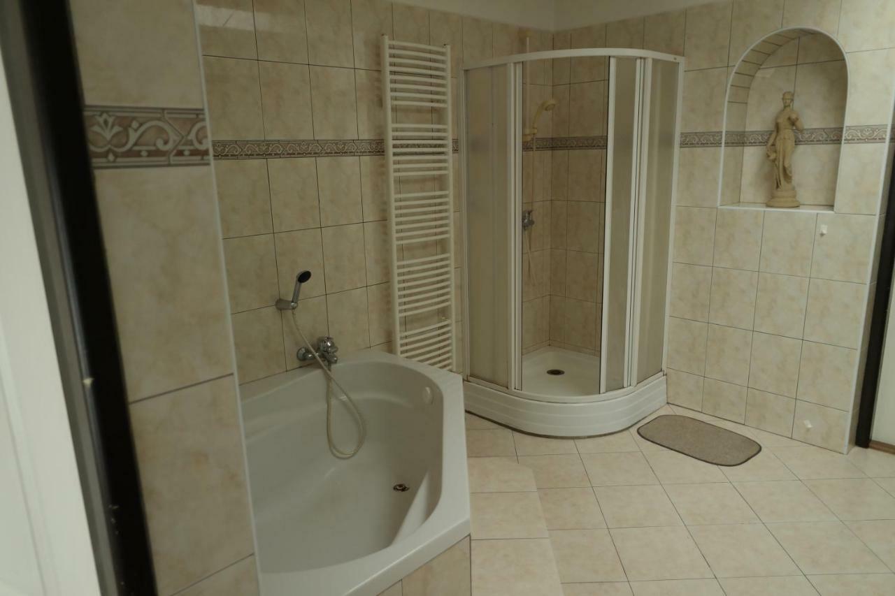 Apartmany Sedek Roprachtice Exterior foto